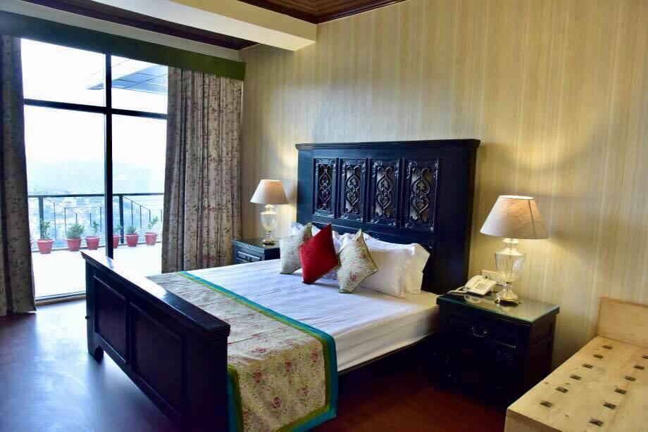 The Oaktree House Hotel Shimla Bagian luar foto