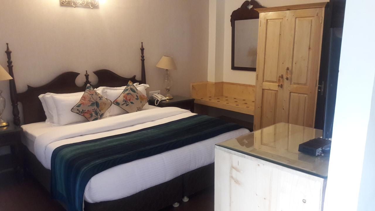 The Oaktree House Hotel Shimla Bagian luar foto