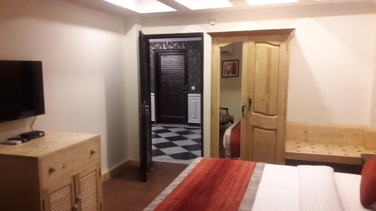 The Oaktree House Hotel Shimla Bagian luar foto